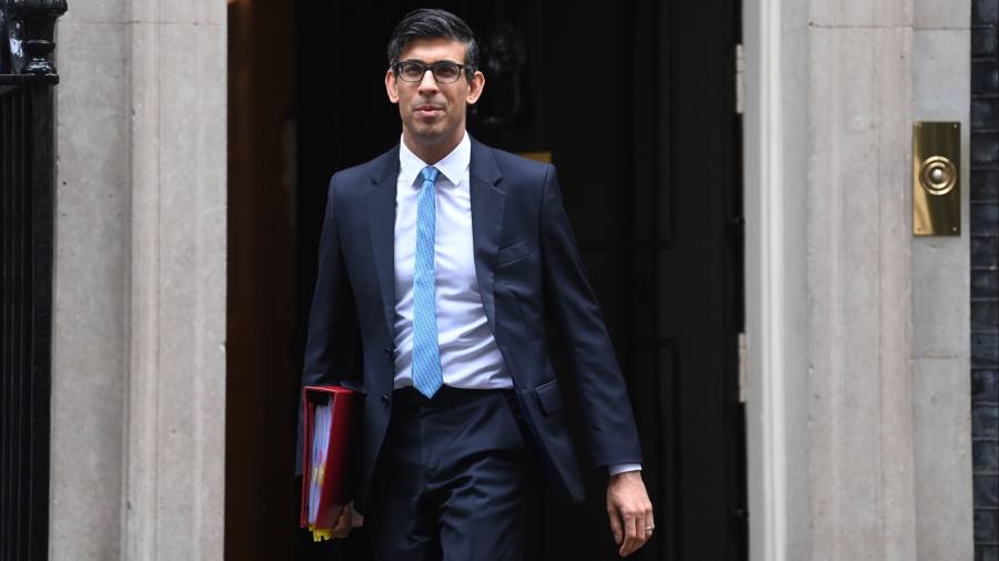 Rishi Sunak bolsters image by staying secretive on Northern Ireland dealRishi Sunak bolsters image by staying secretive on Northern Ireland deal