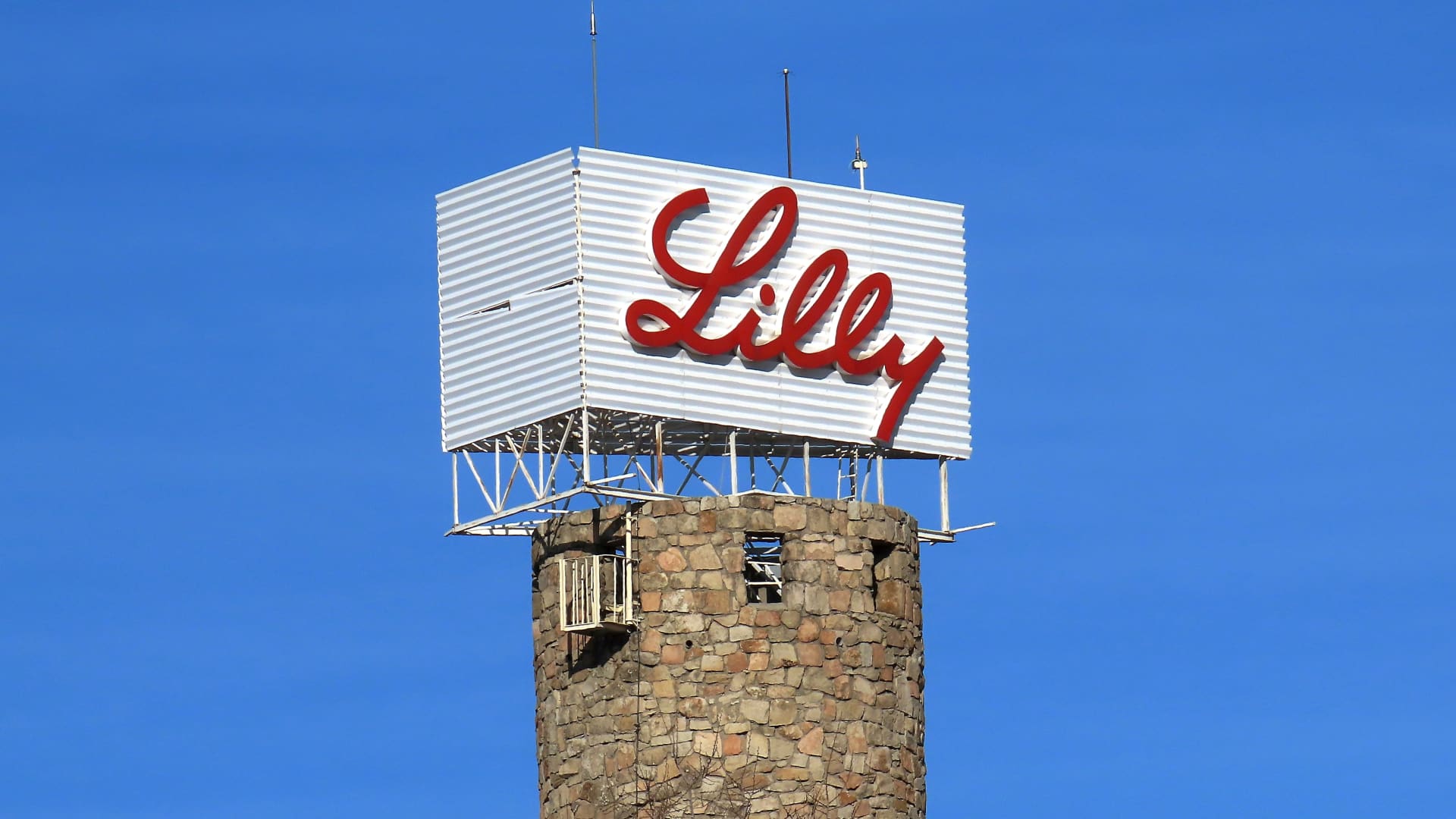 FDA approves Eli Lilly’s tirzepatide for weight loss, paving way for wider use of blockbuster drugFDA approves Eli Lilly’s tirzepatide for weight loss, paving way for wider use of blockbuster drug