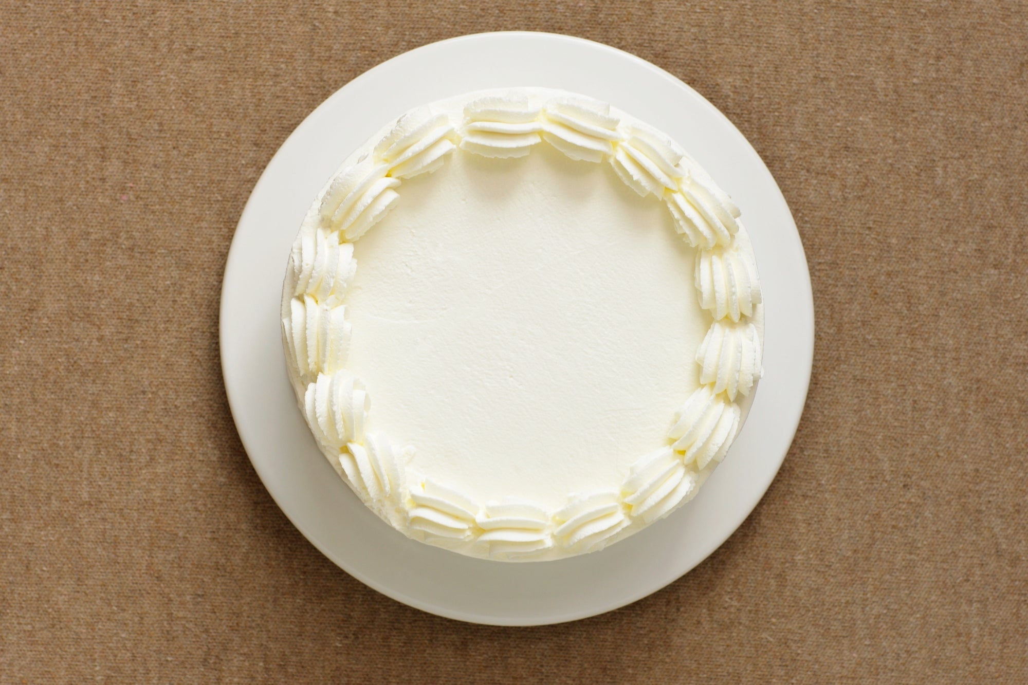 Company Congrats Cake Goes Viral Thanks to a Wife's Message | EntrepreneurCompany Congrats Cake Goes Viral Thanks to a Wife's Message | Entrepreneur