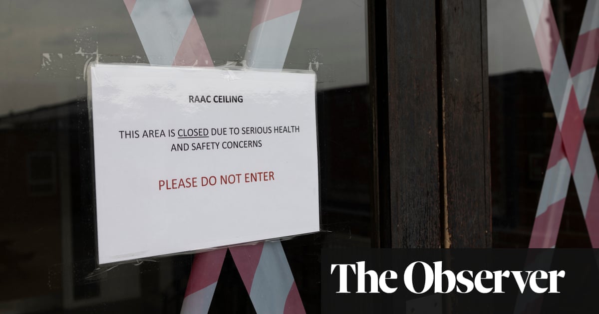 700,000 pupils being taught in schools in England that need major refurbishment700,000 pupils being taught in schools in England that need major refurbishment