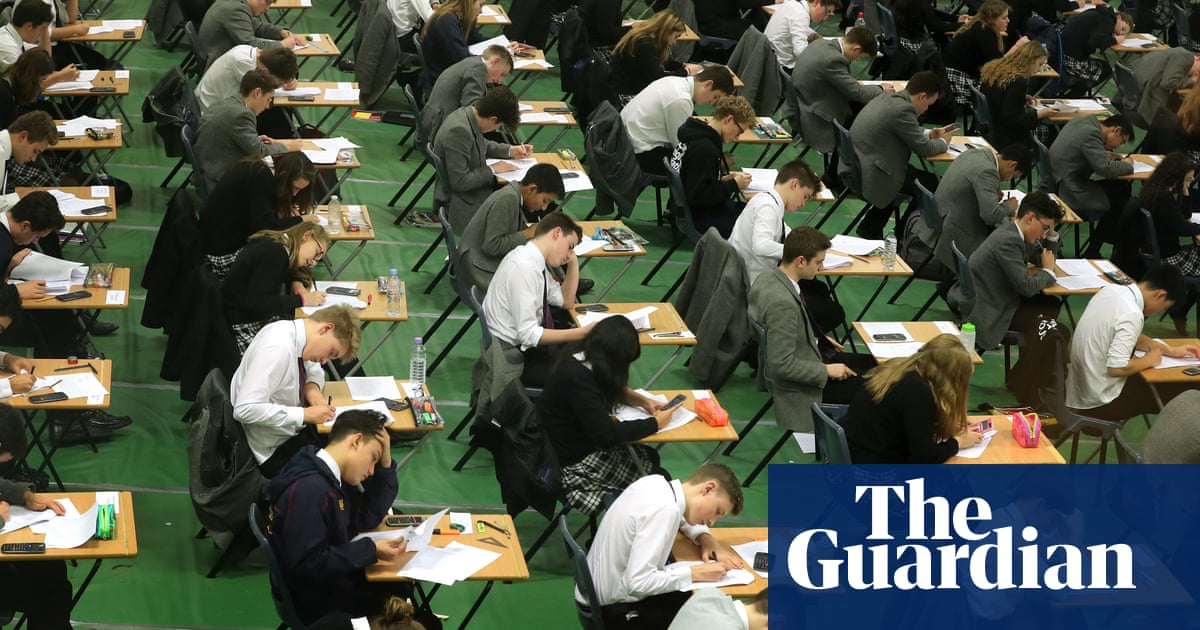 Peers call for urgent overhaul of secondary education in EnglandPeers call for urgent overhaul of secondary education in England