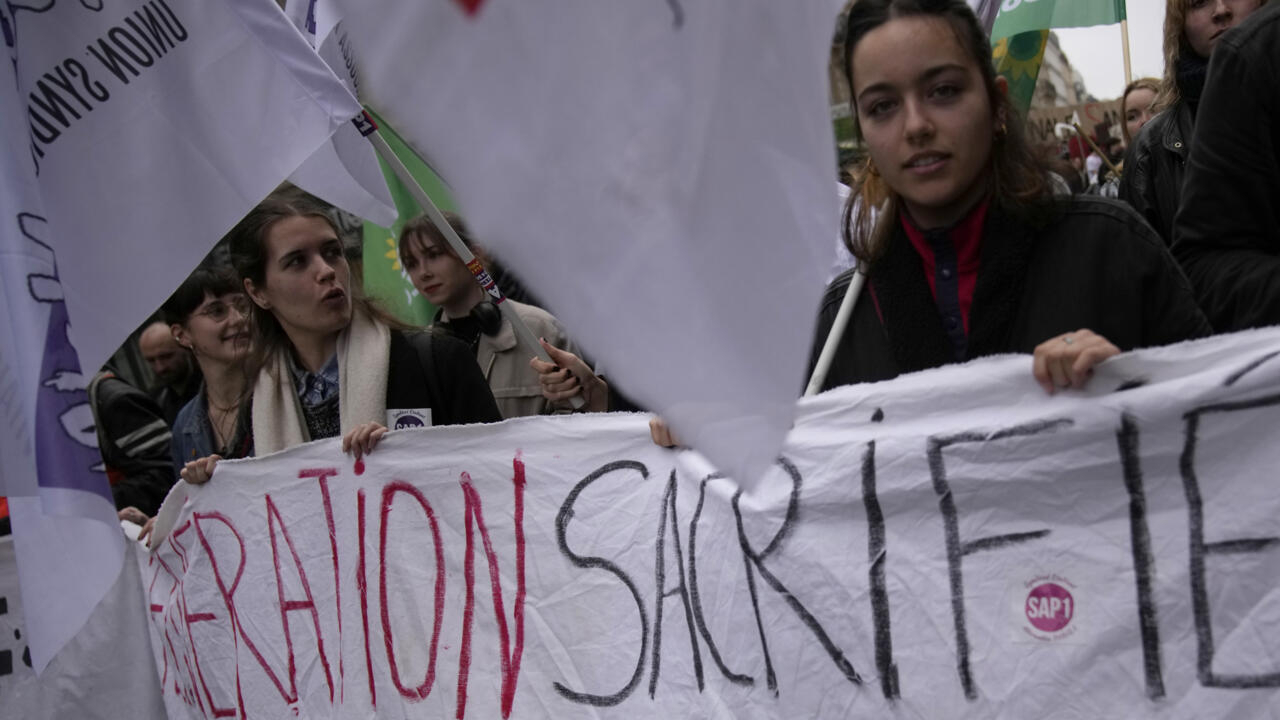 Worried about the future, France’s young people are fighting pension reformWorried about the future, France’s young people are fighting pension reform