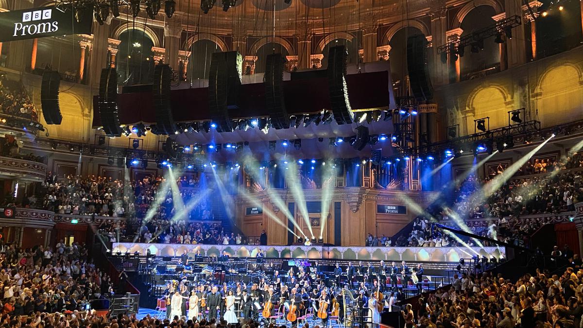 Lata Mangeshkar’s classic melodies ring out at London’s Royal Albert HallLata Mangeshkar’s classic melodies ring out at London’s Royal Albert Hall