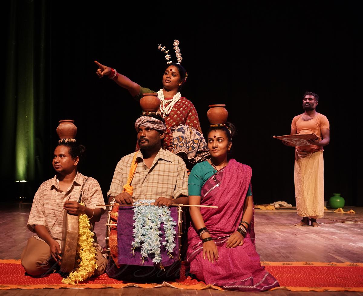 A scene from the Kannada playDaklakatha Devi Kavya. 