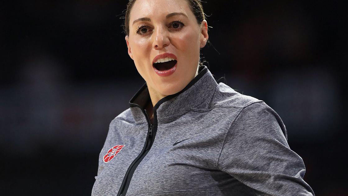 Hansen’s Sunday Notebook: With Cats missing from TV, Adia Barnes fights for equalityHansen’s Sunday Notebook: With Cats missing from TV, Adia Barnes fights for equality