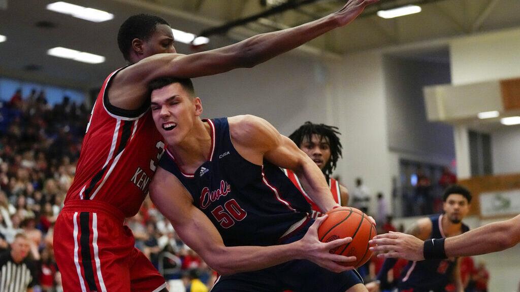 UAB beats No. 19 FAU, ending nation-best 20-game win streakUAB beats No. 19 FAU, ending nation-best 20-game win streak