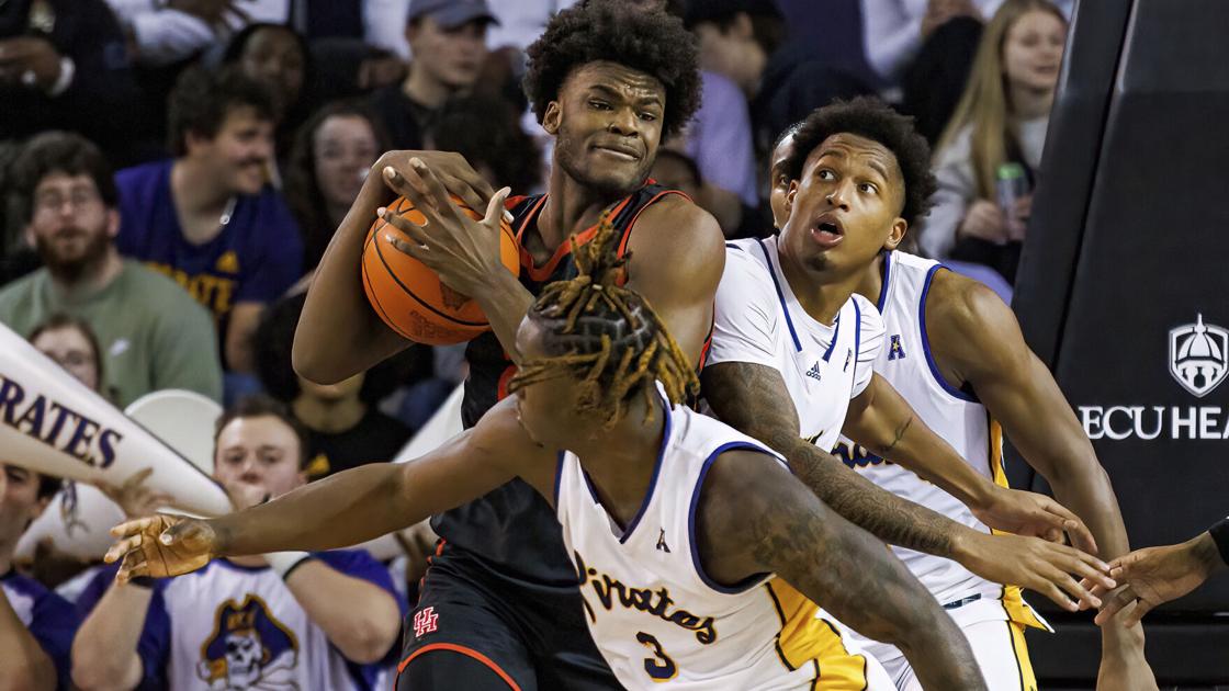 Houston, Alabama top AP Top 25Houston, Alabama top AP Top 25