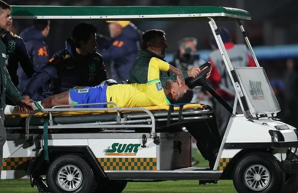 Neymar tears ACL while playing for Brazil in World Cup qualifying gameNeymar tears ACL while playing for Brazil in World Cup qualifying game