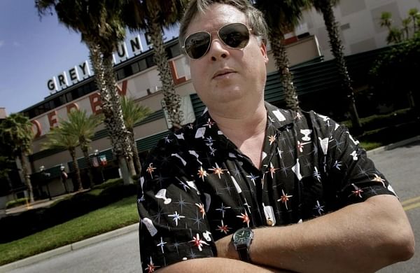 Novelist Tim Dorsey, who mixed comedy and murder in his Serge A Storms stories, dies at 62Novelist Tim Dorsey, who mixed comedy and murder in his Serge A Storms stories, dies at 62