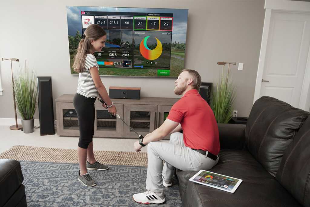 Get into the Masters spirit with this at-home golf simulatorGet into the Masters spirit with this at-home golf simulator